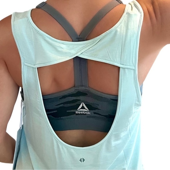 TAVI Sage Athletic Tank Top with Cutout in Back Size M NWT - Picture 1 of 9